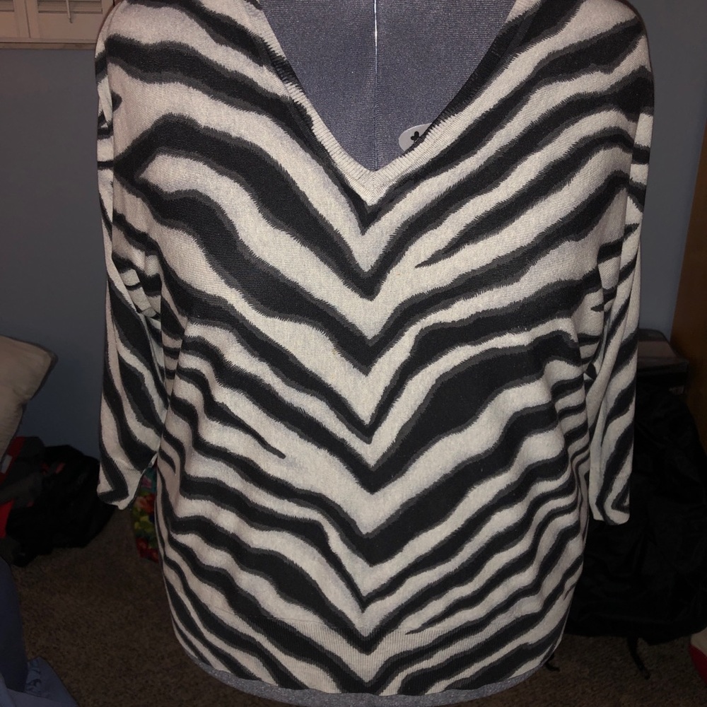 Michael Kors 3X grey tiger stripe sweater